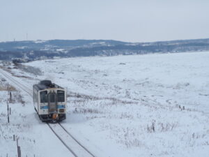 北浜駅で流氷と電車